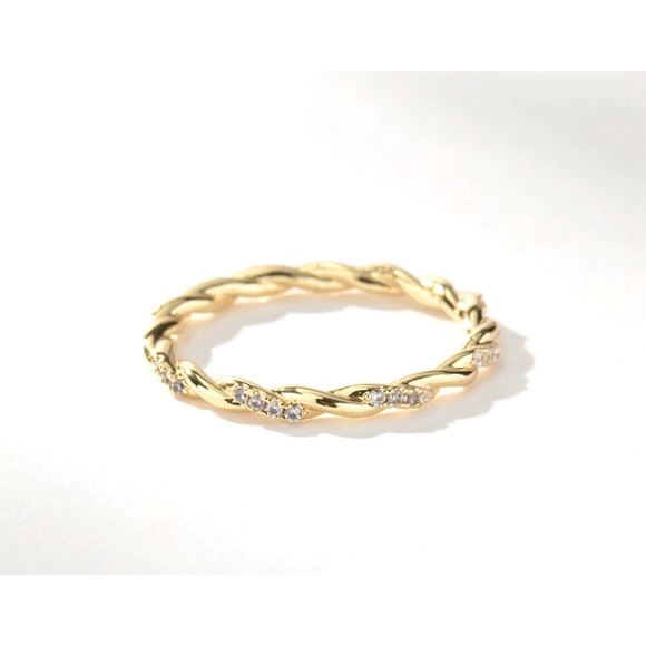 *NEW 14k Gold Plated Sterling Simulated Diamond Eternity Band Ring, Size 7.5 - Picture 4 of 13